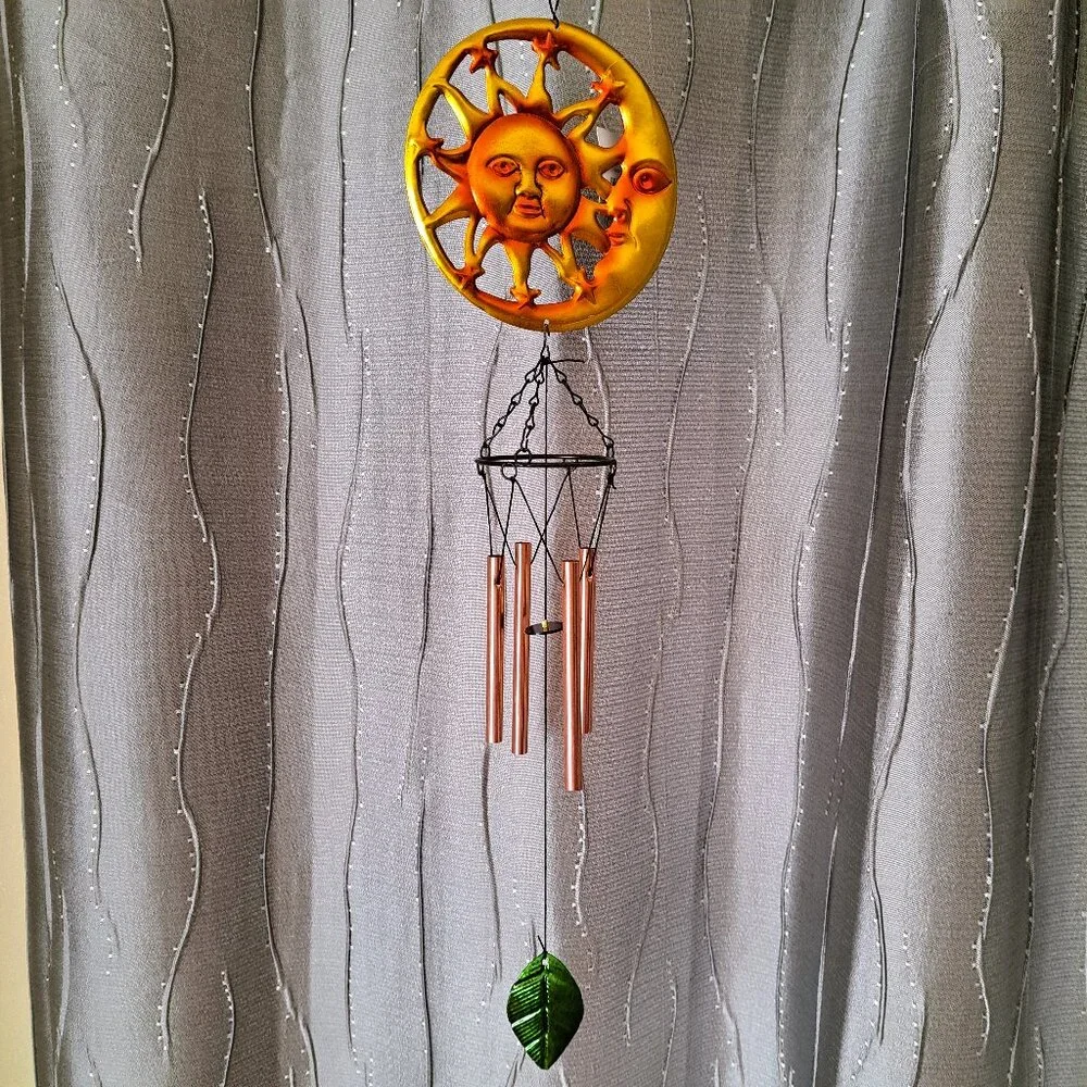 ✨ BUNDLE ✨ Set of 3 Whimsical Metal Wind Chimes - Sun/Moon, Butterfly & Peacock - Picture 4 of 7